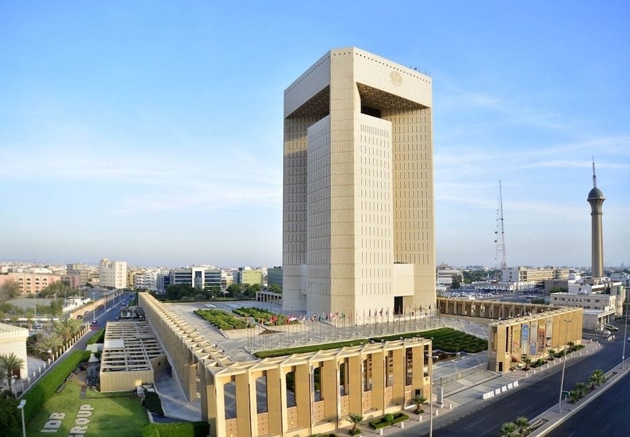 Islamic Development Bank Institute signs a grant to build an Islamic banking window in the Maghreb